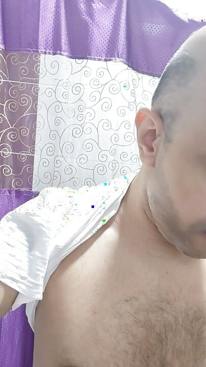 AAYAADX - Slowly Revealing Myself - Gay Arab Exhibitionist
