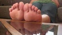 Beautiful Latina-Feet In Flip-Flops And Bare