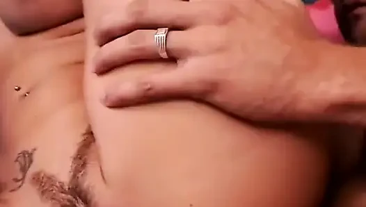 Memek cewek perancis rambut pirang ditindik dientot habis-habisan - pov