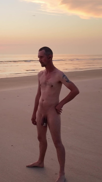 Lonly Beach