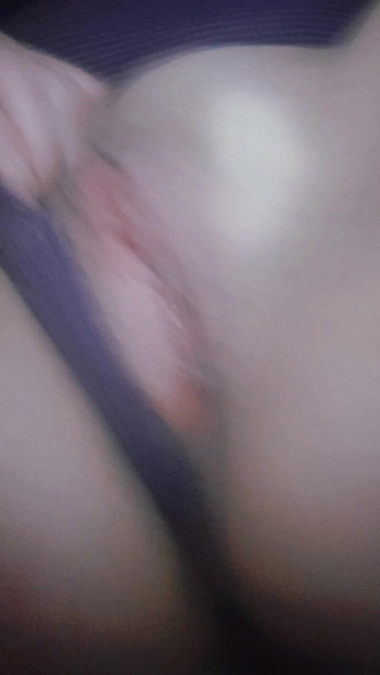 Pound my pussy , please!