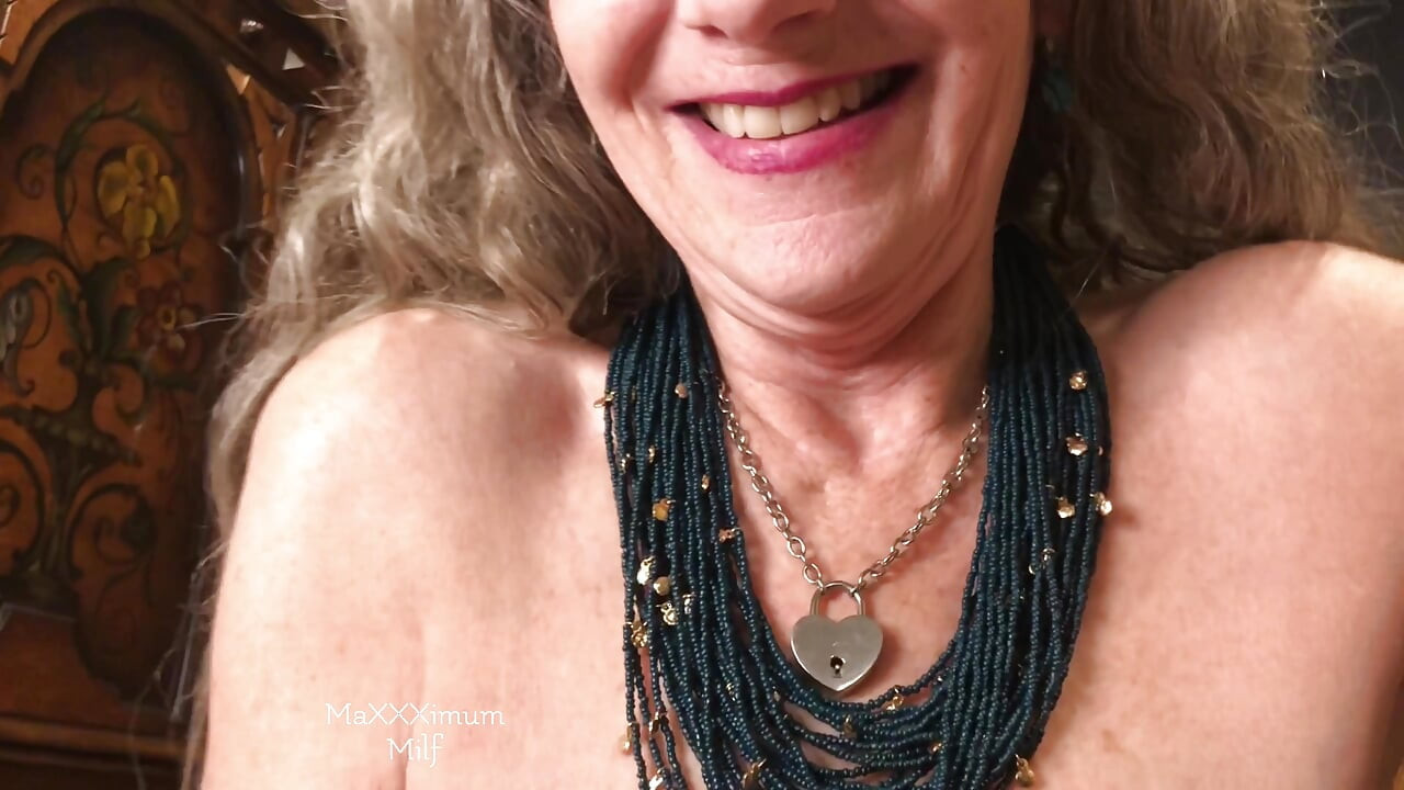 Moaning Granny POV Cocksucking, Cowgirl & Close up Squirting!