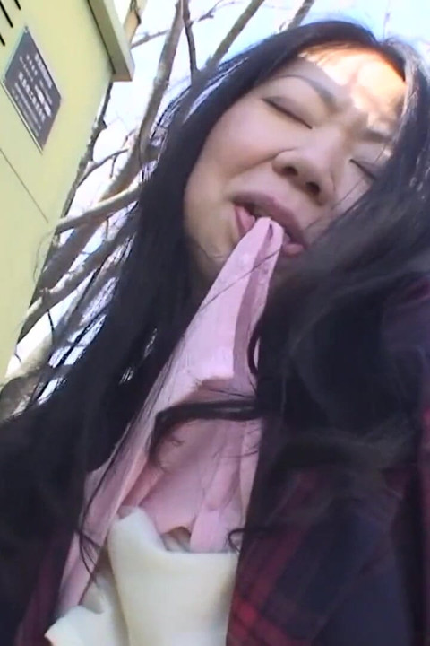 All she needed was a good chat to turn her on