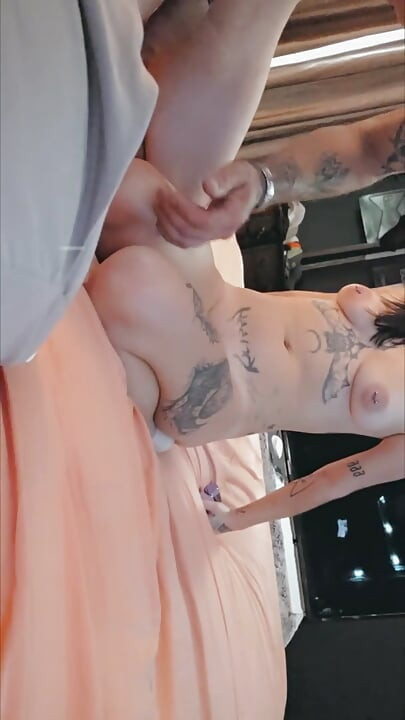 Tatuada milf melhor boquete