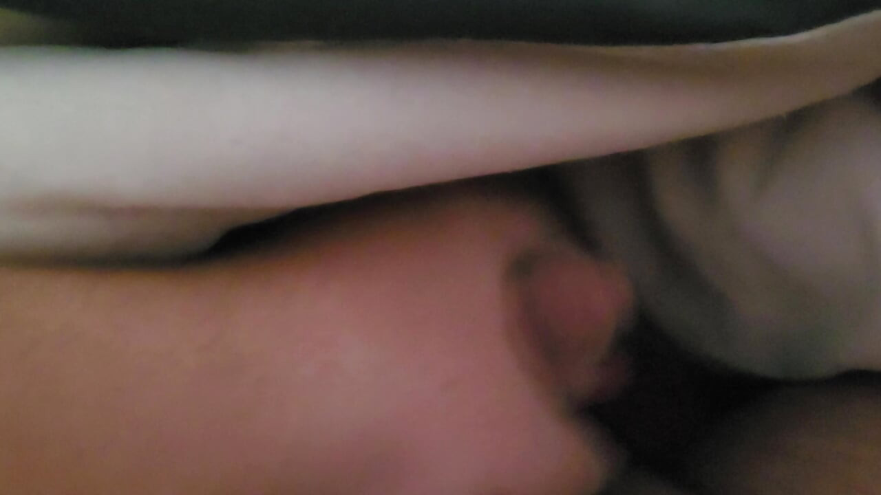Punheta da tarde!!! É tãooo gostoso!!!