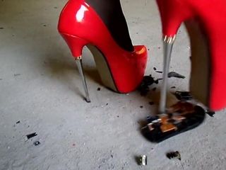 Crush steel heels 电脑鼠标