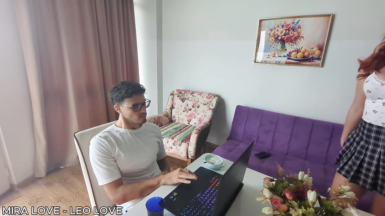 I Interrupt My Stepbrother Whilst He's Playing on the Computer so He'll Have Sex with Me