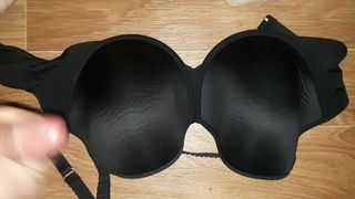 Cum on black bra 