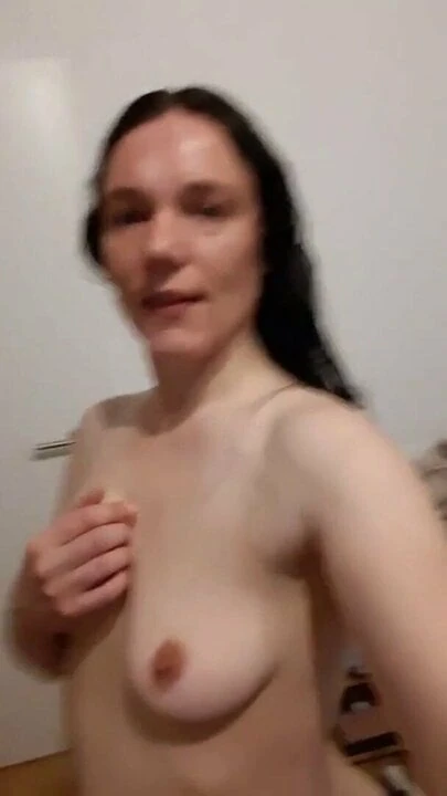 german tina shows body