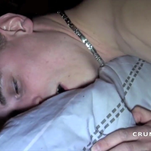 Twink被他的朋友直接操了