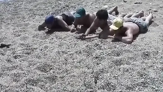 Geiler türkischer typ fickt meine muschi am strand