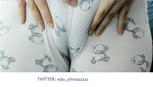CAMELTOE- SWOLLEN PUSSY- MASTURBATE WITH PAJAMAS