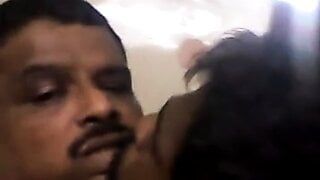 Tamilskie gorące geje niesamowite ssanie i pocałunek.mp4