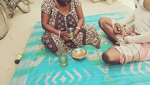 Desi bhabhi ke sath Daru Piya aur gaon ki chudai ki