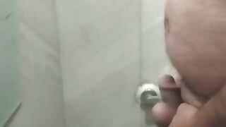 Erkeksi Türk ayısı ofis banyosunda boşalıyor