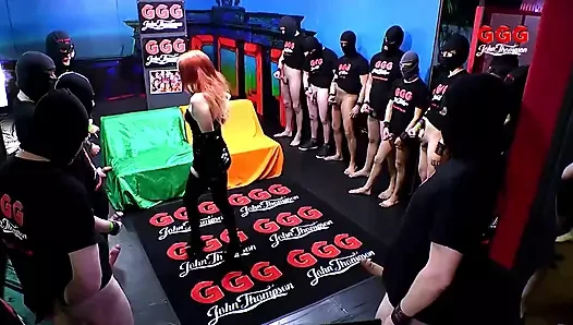 Ggg John Thompson menunjukkan penggambaran pancutan mani gangbang pada yang terbaik