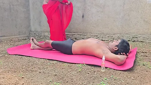 Индийская сари член подчищает милфу жестко, в 69, отсасывает и жестко трахается с боссом с большим хуем