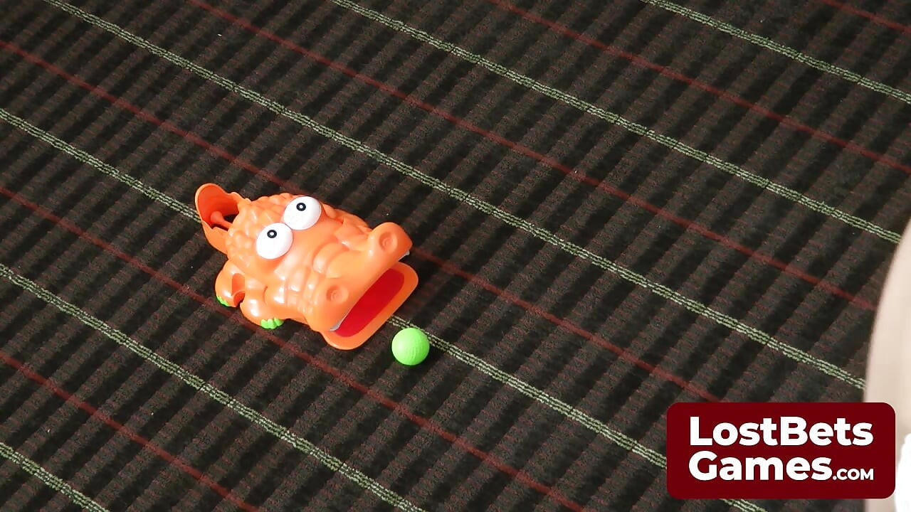 Strip Croc 'n' Balls Μινιατούρα Γκολφ με ένα άτακτο γύρισμα