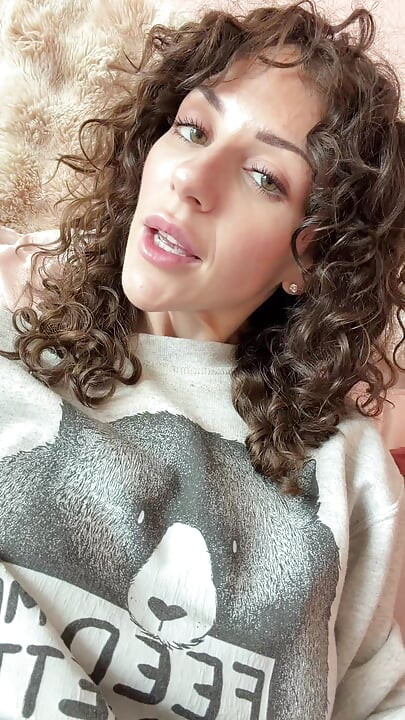 Lesbian Facetime for Traveling GF
