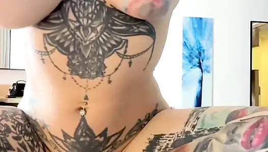 Hintli boğa beni sikiyor bakış açısı.