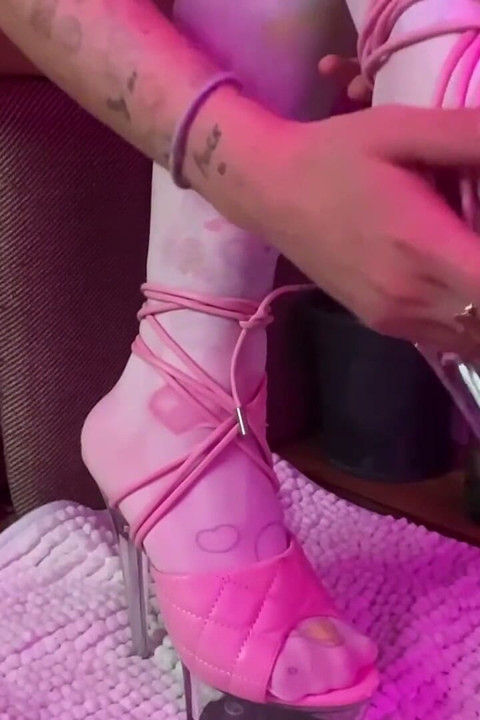 High Heels and Pussy for Stepdaddy