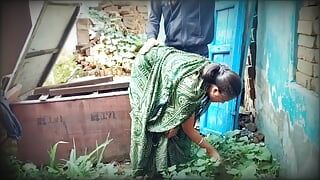 Desi indiano Bhabhi devar sesso nel campo di verdure all'aperto