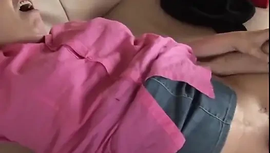 Yarak takıntılı sürtük sert meme sikişinin ardından döl yutuyor