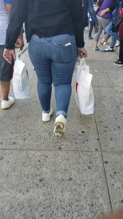 Latina booty Harlem