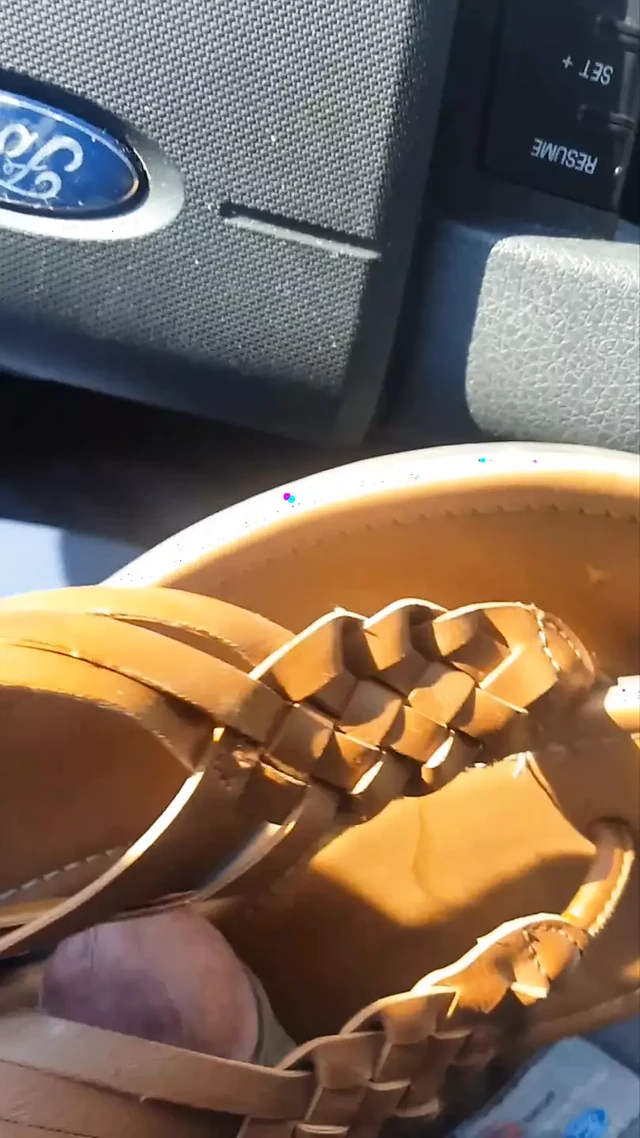 was in my friend car and seen her sandals in her car