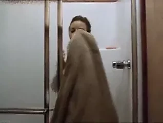 Jodie Foster hairy (bathing in Backdraft)