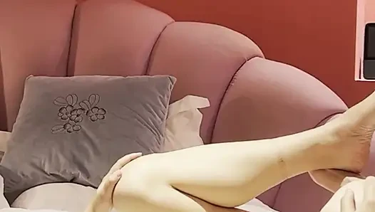 Lulu Wild - Hot Asian Spinner Gets Fucked Raw and Creampied in Cheap Love Hotel
