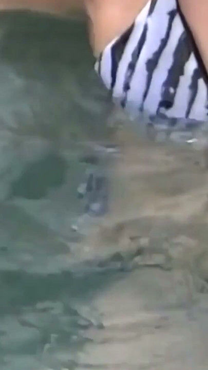 Volledige video van mijn eerste ervaring op het strand met een andere man, op 58 -jarige leeftijd bedroog ik mijn man | Clip 1