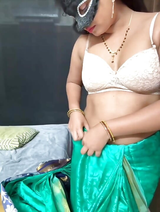 Telugu Desi żona strip i robi najlepsze obciąganie w rozmowie wideo