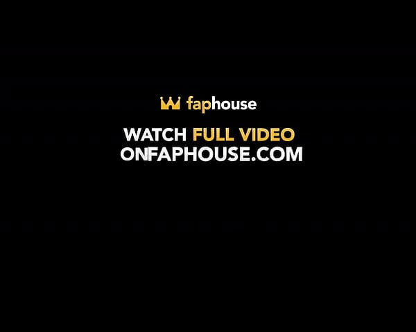 Asian beauty gets pussy slammed outdoors