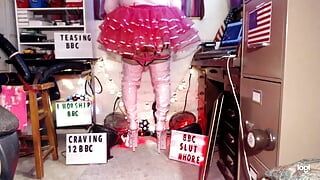 रंडी-गुलाबी टुटू में धीमी क्यूओएस बहिन पैंटी स्ट्रिपटीज़ के साथ नृत्य और 9 "बीबीसी रंडी मंच स्टिलेटो जूते।