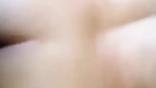 Venezolanische brünette nimmt ihr erstes porno-video auf