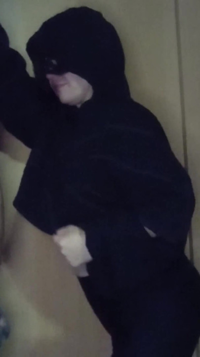 Mois Slave Belly Punch