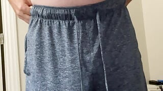 Branle-moi dans ma bite et joue avec mon trou