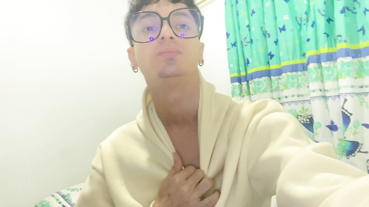 Is anyone nearby wanting to get pregnant to jump on his cock?