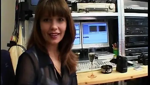 Cewek imut seksi dientot habis-habisan