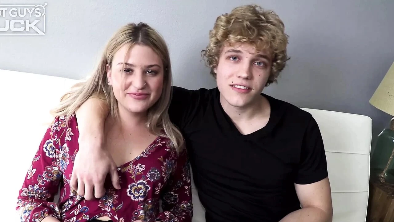 SuperModel with AMAZING smile makes SWEET LOVE to blonde!