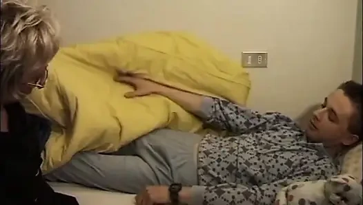 Blonde milf liebt großen penis im arsch