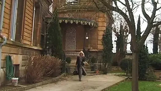 Horny slut takes plunge into the deep end