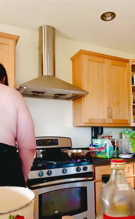 Topless Trans Bimbo MILF Makes Chow Mein
