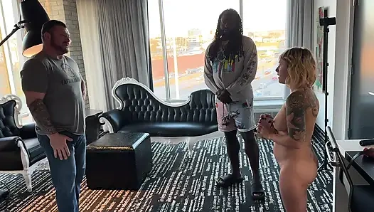 Tante seksi ini kepergok ngentot habis-habisan