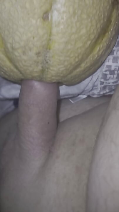 Leker med melon 2