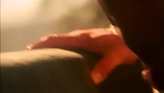 Cowok kontol besar ngentot tiga bintang porno yang luar biasa di pesta seks