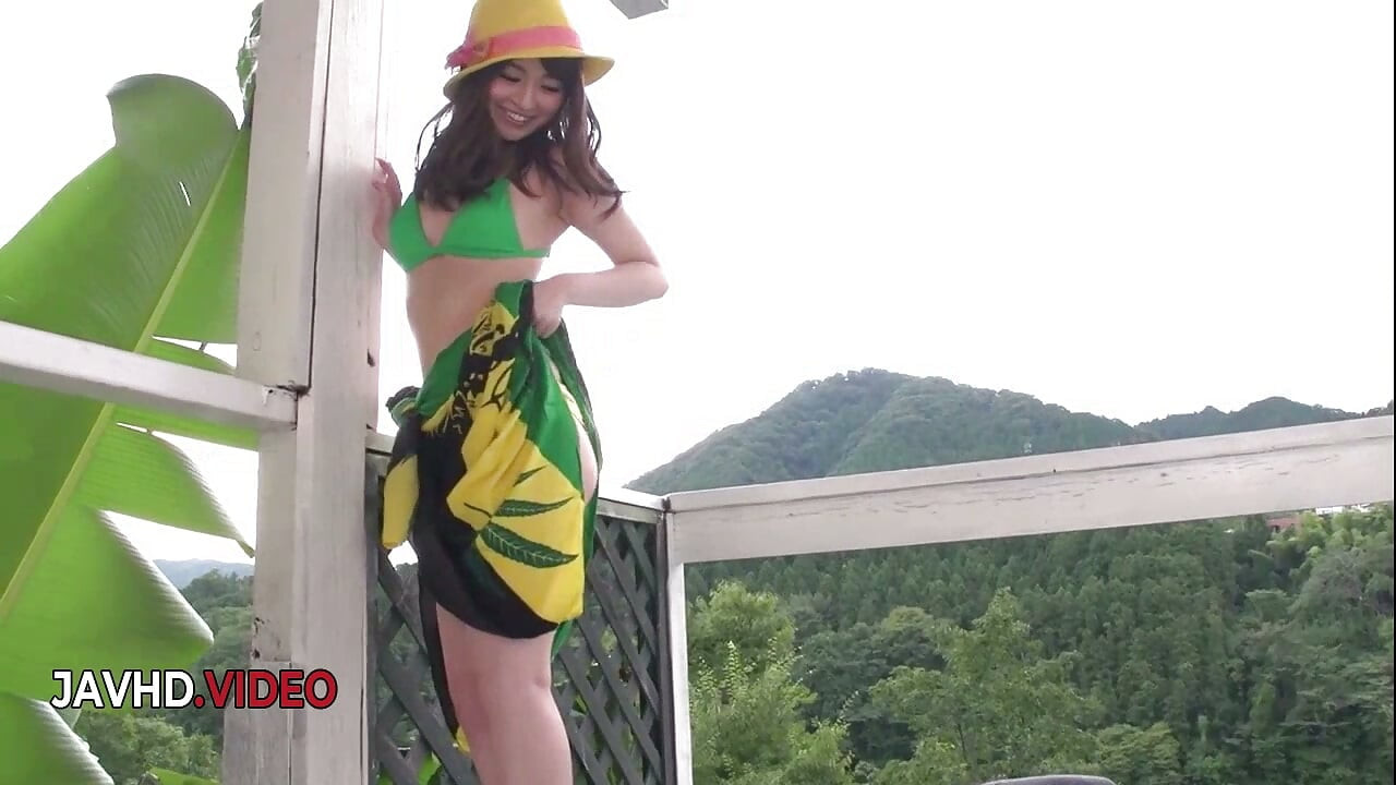 Saya Niiyama's Outdoor Hardcore Fuck and Blowjob