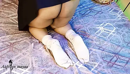 Step mom ne naukar ke sath sambandh banaya