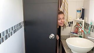lesbian calls her roommate to the shower and wants to fuck her